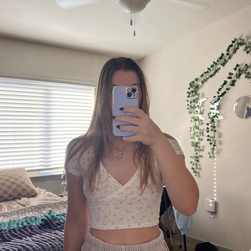 Floral Short Sleeve Brandy Melville Top